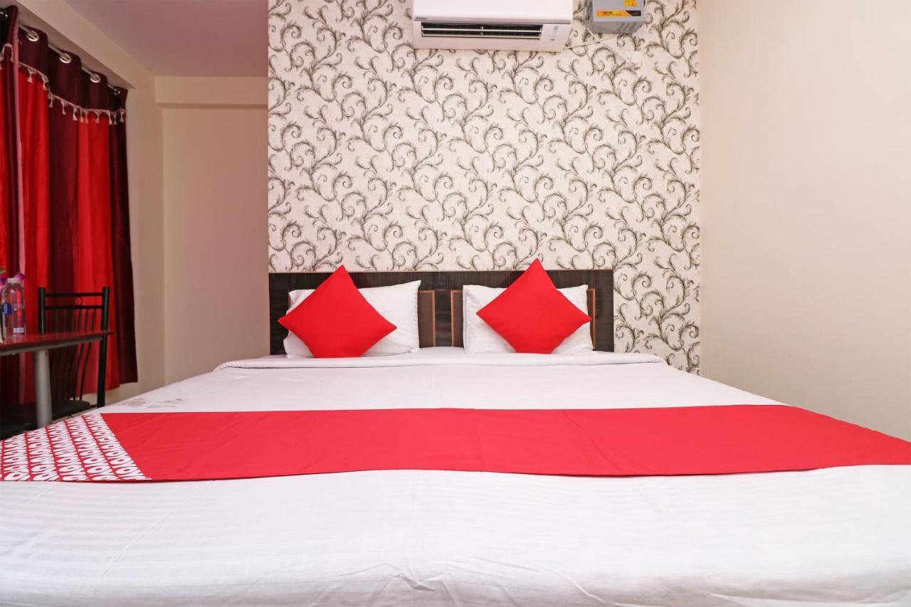 Hotel Oyo Flagship 28065 Anmol Plaza