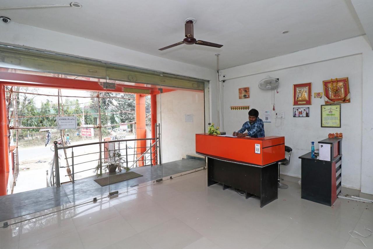 Oyo Flagship 28065 Anmol Plaza Varanasi